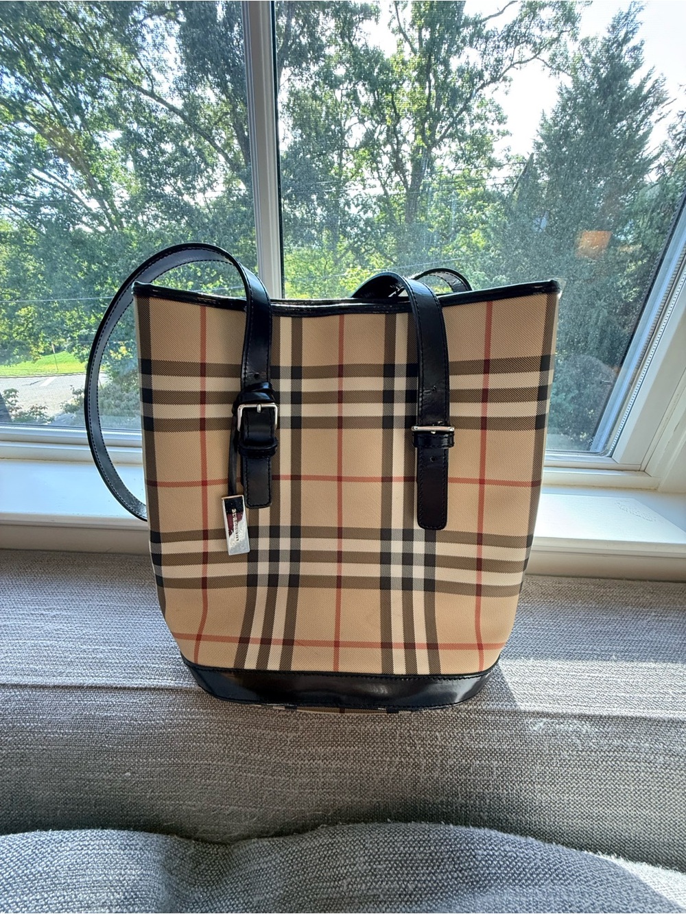 Classic Check Tote Bag in Beige and Black
